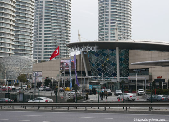 Стамбульский торговый центр Мол Оф Истанбул