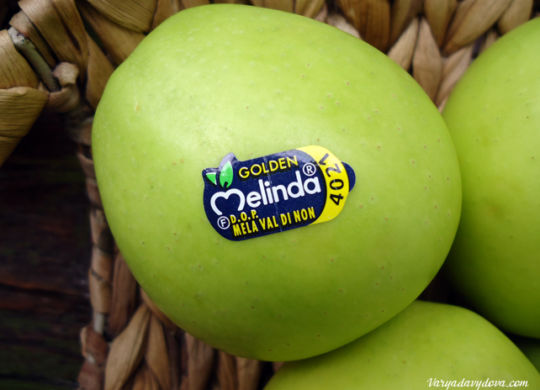 Болгария. Фрукты в апреле