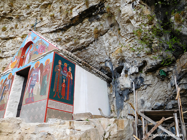 Скальный монастырь Святая Марина. Карлуково